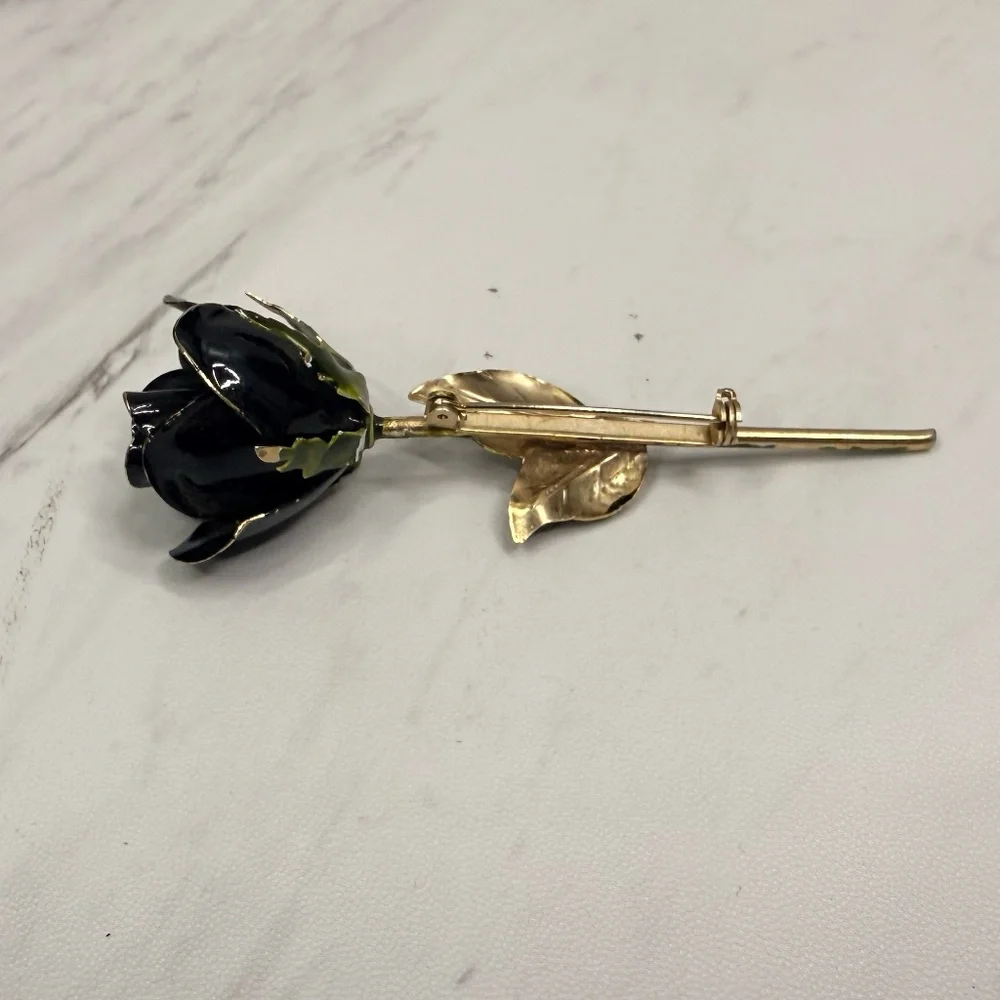 Gold Tone Black Rose Brooch - Picture 4 of 12